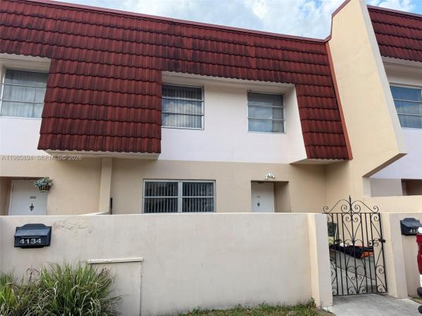 The Manors Of Inverrary, 4136 Inverrary Dr #15C, Lauderhill, Florida 33319, image 1