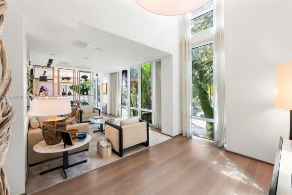 601 NE 27 #TH104, Miami, Florida 33137, image 1