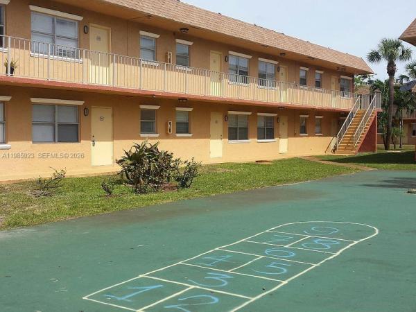 Courts At Oakland Park, 101 NE 41st St #E73, Oakland Park, Florida 33334, image 1