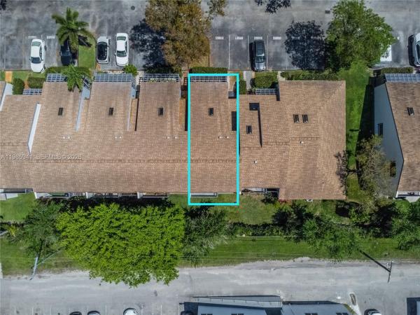 The Townhomes Of Sherbrooke, 1634 N 15th Ter, Hollywood, Florida 33020, image 3