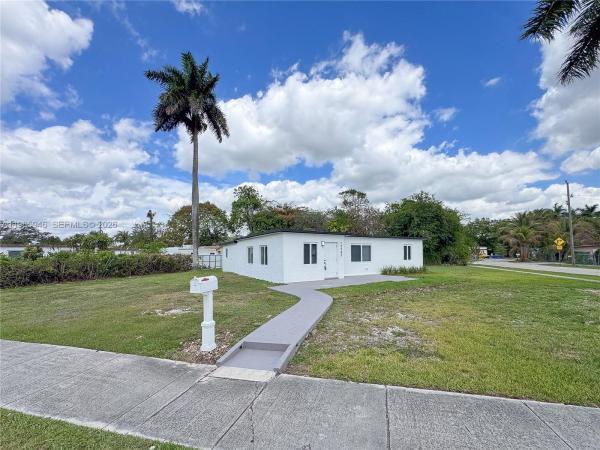 15545 Arizona Rd, Homestead, Florida 33033, image 1