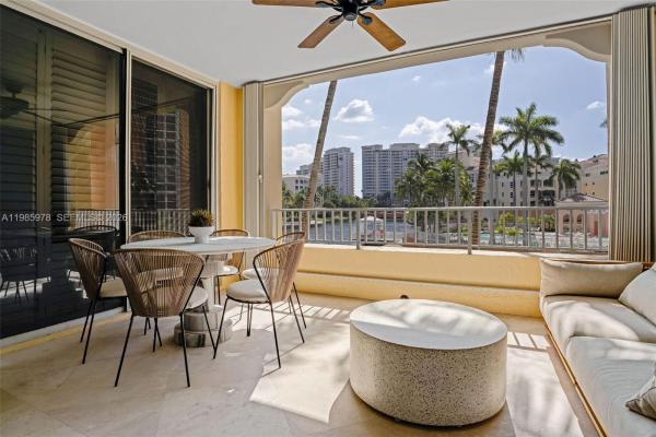 Lake Villa, 725 Crandon Blvd #203, Key Biscayne, Florida 33149, image 1