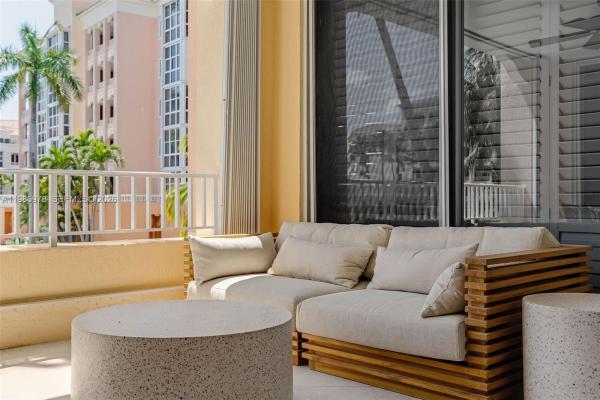 Lake Villa, 725 Crandon Blvd #203, Key Biscayne, Florida 33149, image 2