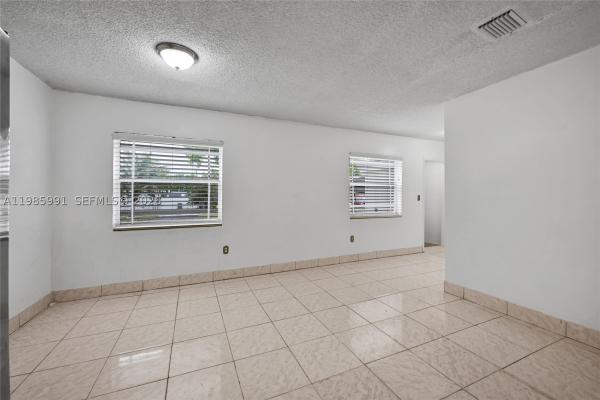 Avenue, 210 E 59th St, Hialeah, Florida 33013, image 3