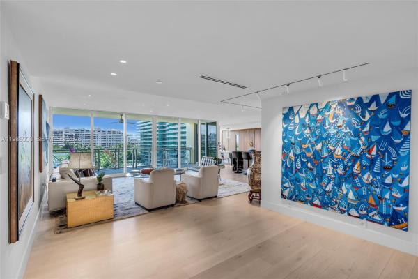 Grand Bay Tower, 430 Grand Bay Dr #608, Key Biscayne, Florida 33149, image 1