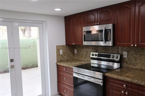 10101 W Okeechobee Rd #12101, Hialeah Gardens, Florida 33016, image 1