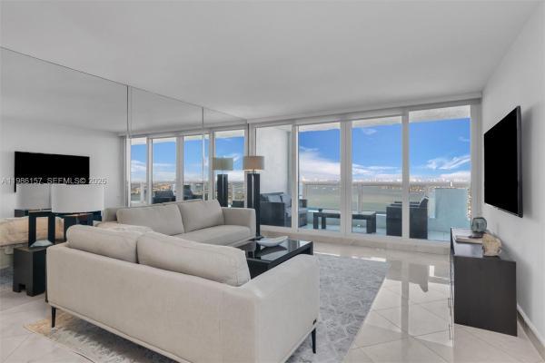 The Grand, 1717 N Bayshore Dr #A-3332, Miami, Florida 33132, image 2