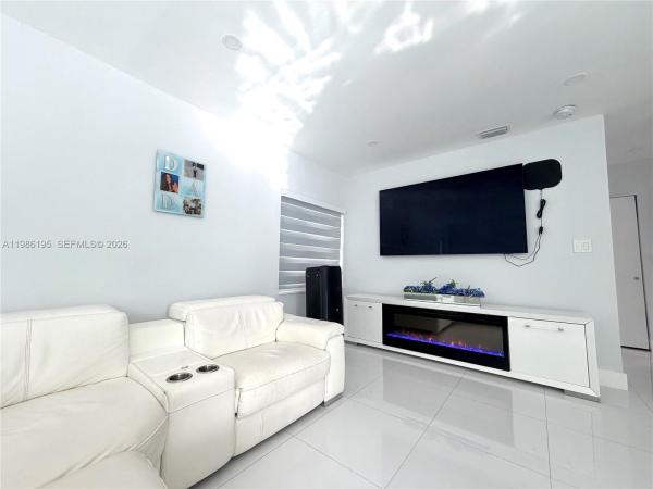 Richmond Heights Residential, 14401 Boggs Dr, Richmond Heights, Florida 33176, image 2