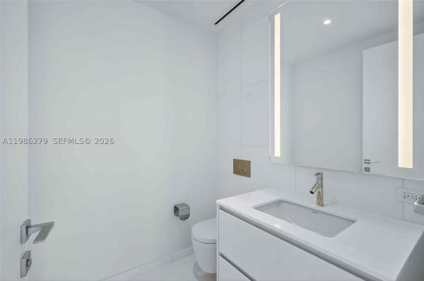 300 Biscayne Blvd Way #4901E, Miami, Florida 33131, image 1