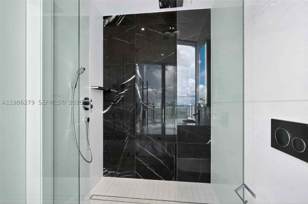 300 Biscayne Blvd Way #4901E, Miami, Florida 33131, image 3