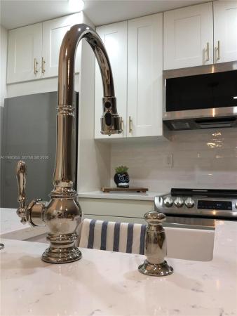 Victoria Park Tower, 900 NE 18th Ave #206, Fort Lauderdale, Florida 33304, image 1