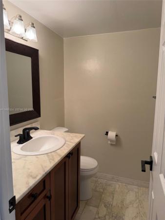 Keystone Bay, 2640 NE 135th St #317, North Miami, Florida 33181, image 2
