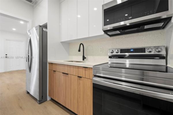 Douglas Commercial Center, 1060 NW 35th Ct #1060, Miami, Florida 33125, image 1