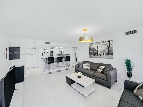 Coronado Tower 2, 20301 W Country Club Dr #1023, Aventura, Florida 33180, image 1