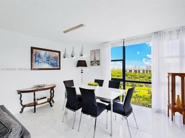 Coronado Tower 2, 20301 W Country Club Dr #1023, Aventura, Florida 33180, image 3