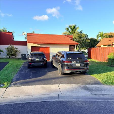 Quincey Park, 10025 SW 16th St, Pembroke Pines, Florida 33025, image 1