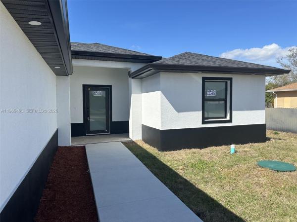 Lehigh Acres, 712 Euston Ave S, Lehigh Acres, Florida 33974, image 3