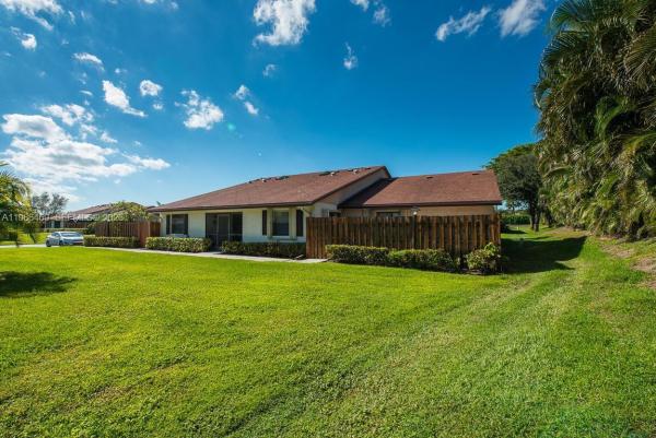 Oakwood Lakes, 3815 Coco Loba Ln, Boynton Beach, Florida 33436, image 1