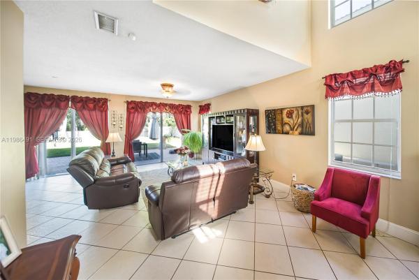 Contempo Walk, 111 NW 151st Ave, Pembroke Pines, Florida 33028, image 2