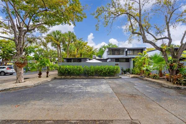 Windmill Gate, 16341 Wood Walk, Miami Lakes, Florida 33014, image 1