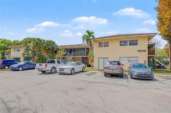 15619 SW 73rd Cir Ter #10-4, Unincorporated Dade County, Florida 33193, image 1
