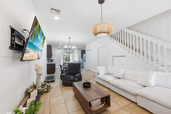 5918 Woodlands Blvd, Tamarac, Florida 33319, image 1