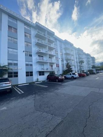 Tall Trees, 16465 NE 22nd Ave #118, North Miami Beach, Florida 33160, image 1