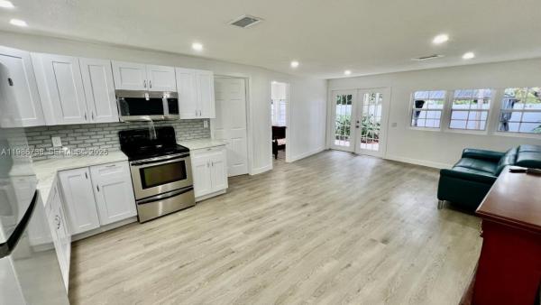 North Hollywood, 48 SW 14th St #1, Dania Beach, Florida 33004, image 1