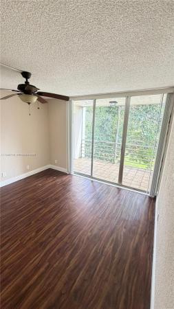 Evergreen Of Pine Island Ridge, 9461 Evergreen Pl #305, Davie, Florida 33324, image 2
