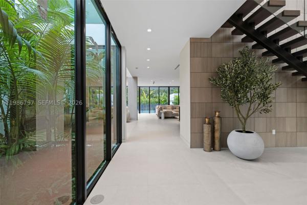 Surprise Lake, 4534 Sheridan Ave, Miami Beach, Florida 33140, image 3