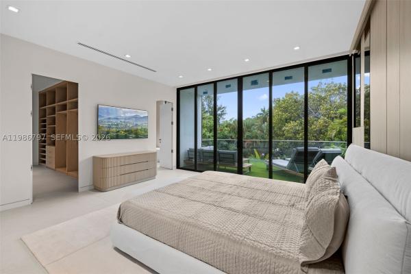 Surprise Lake, 4534 Sheridan Ave, Miami Beach, Florida 33140, image 1