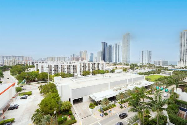Parque Towers, 300 Sunny Isles Blvd #4-1007, Sunny Isles Beach, Florida 33160, image 1