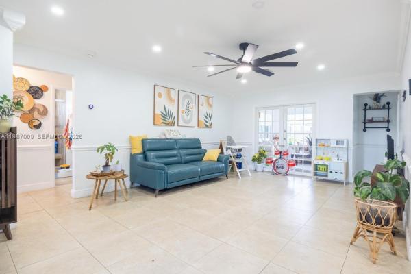 Boulevard Heights, 8740 NW 11th St, Pembroke Pines, Florida 33024, image 2