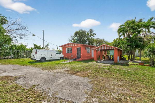 11870 SW 214th St, Unincorporated Dade County, Florida 33177, image 1