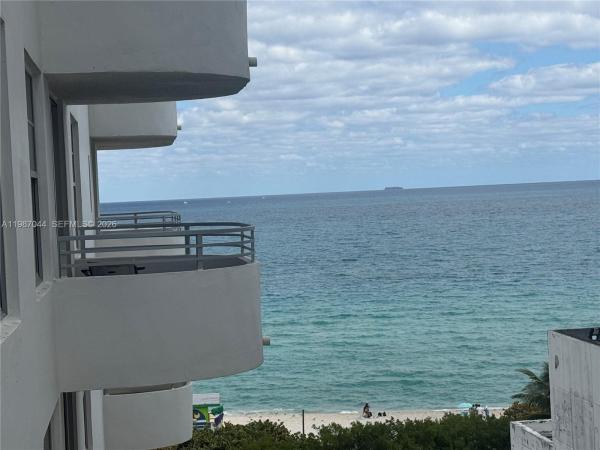 Oceanside Plaza, 5555 Collins Ave #8R, Miami Beach, Florida 33140, image 1