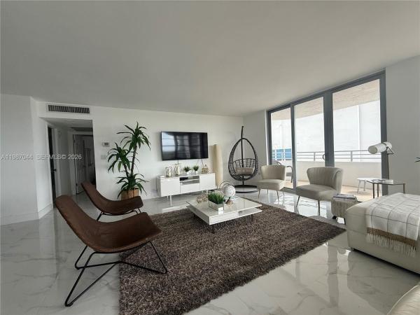 Oceanside Plaza, 5555 Collins Ave #8R, Miami Beach, Florida 33140, image 2