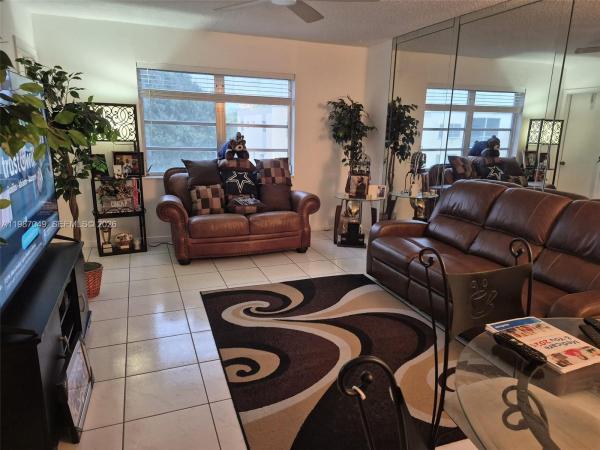 Ashbury House Of Carriage Hills, 200 Ashbury Rd #307, Hollywood, Florida 33024, image 1