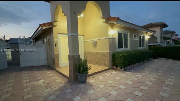 Berkshire, 8807 NW 109th Ter, Hialeah Gardens, Florida 33018, image 2