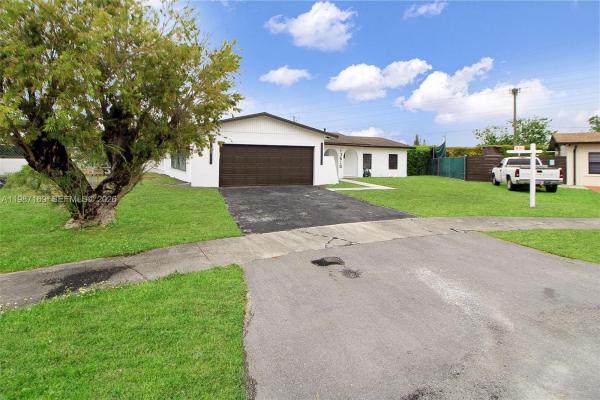 Winston Park, 13615 SW 72nd Ter, Kendale Lakes, Florida 33183, image 3