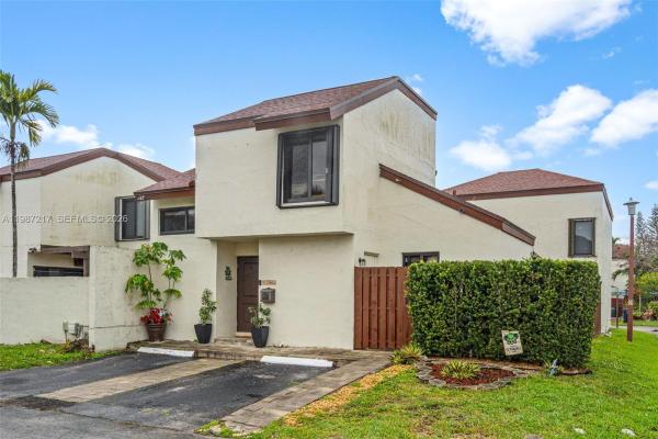 9746 NW 4th Ln, Fountainebleau, Florida 33172, image 3