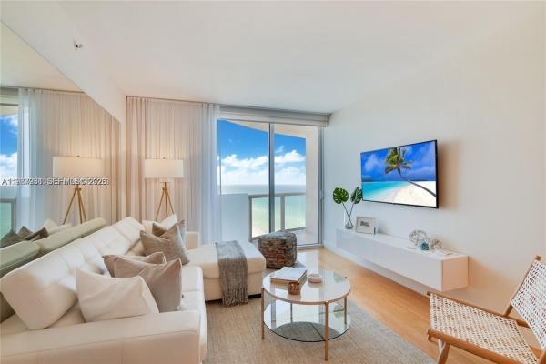 Akoya, 6365 Collins Ave #2810, Miami Beach, Florida 33141, image 1