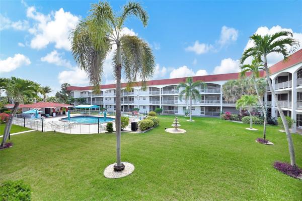 Casa Paradiso, 580 Egret Dr #122, Hallandale Beach, Florida 33009, image 1