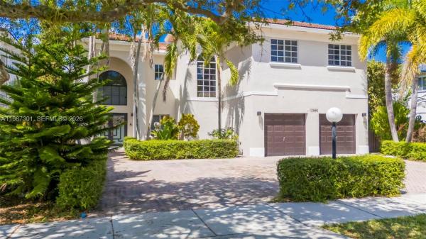 Twin Lake Shores Central, 12940 SW 142nd Ter, Three Lakes, Florida 33186, image 2