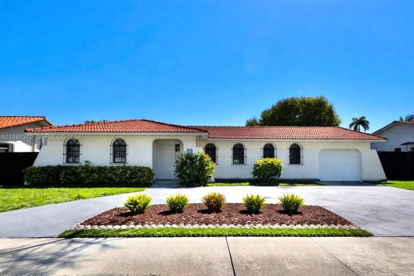 2835 SW 108th Pl, Unincorporated Dade County, Florida 33165, image 1