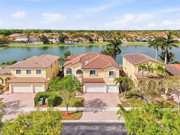 Floridian Bay Estates South, 3955 NE 15th St, Homestead, Florida 33033, image 1