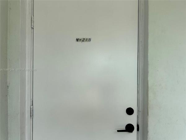 7670 SW 82nd St #H215, Unincorporated Dade County, Florida 33143, image 1