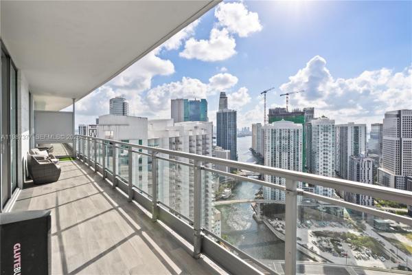 The Ivy At Riverfront, 90 SW 3rd St #4301, Miami, Florida 33130, image 2