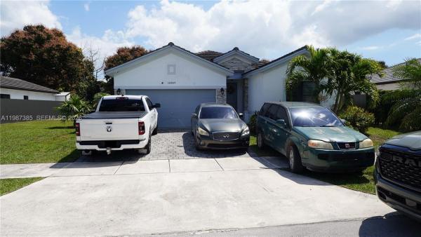16869 SW 109th Pl, Unincorporated Dade County, Florida 33157, image 1