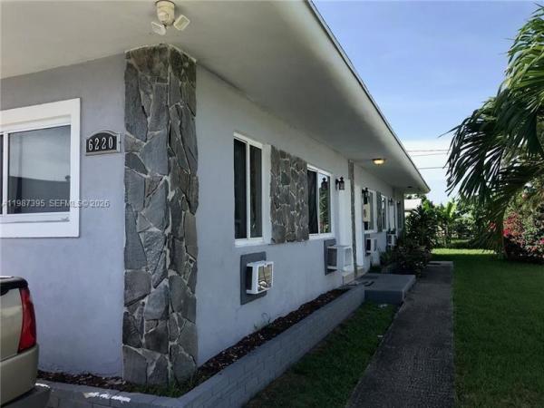 Beverly Park, 6220 Dawson St, Hollywood, Florida 33023, image 1