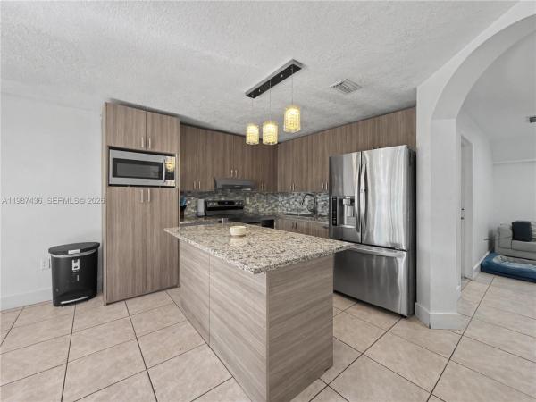 16004 SW 87th Ter, Unincorporated Dade County, Florida 33193, image 1